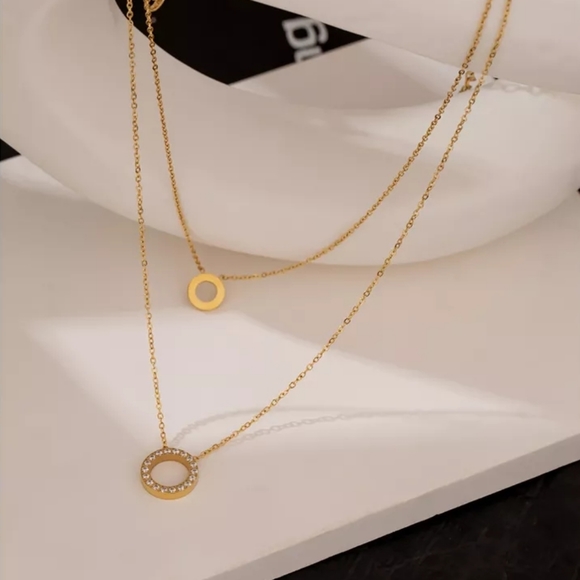 Delicate Layered Necklace - Picture 2 of 6